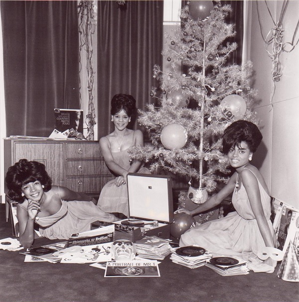 supremes-christmas-in-october-1964